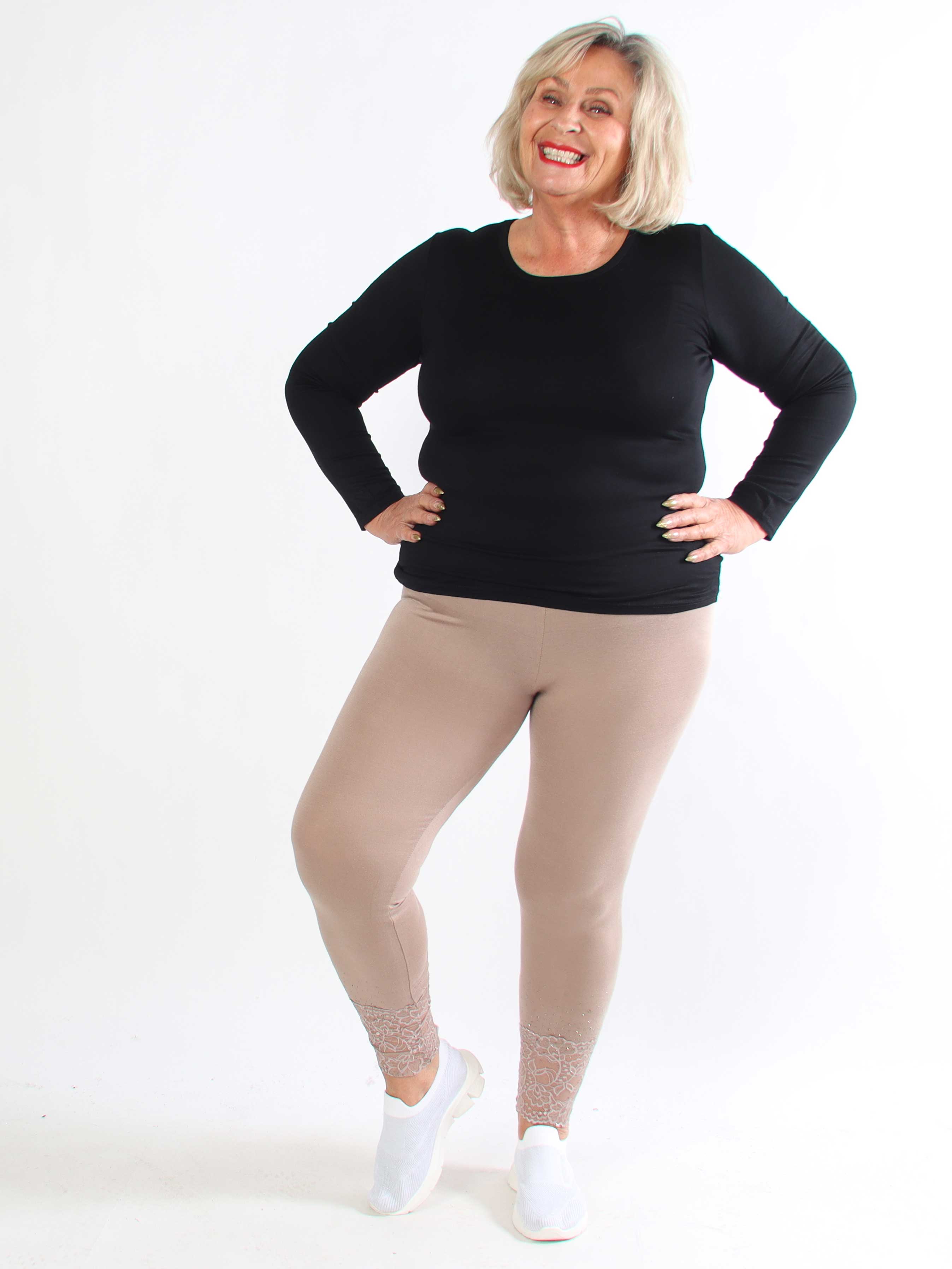 Kia - Bløde leggings i viskose med blondekant og similisten